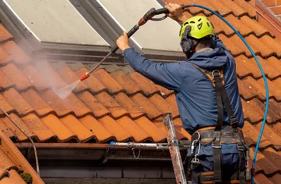 Démoussage et hydrofuge de toiture à Bézac